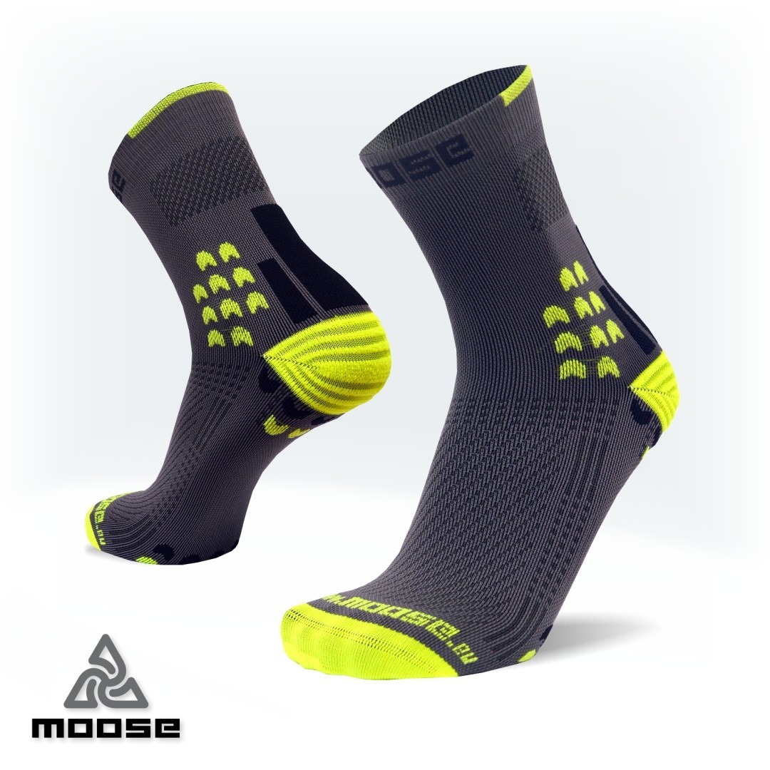 Levně TRAIL kompresní běžecké ponožky Moose žlutá L